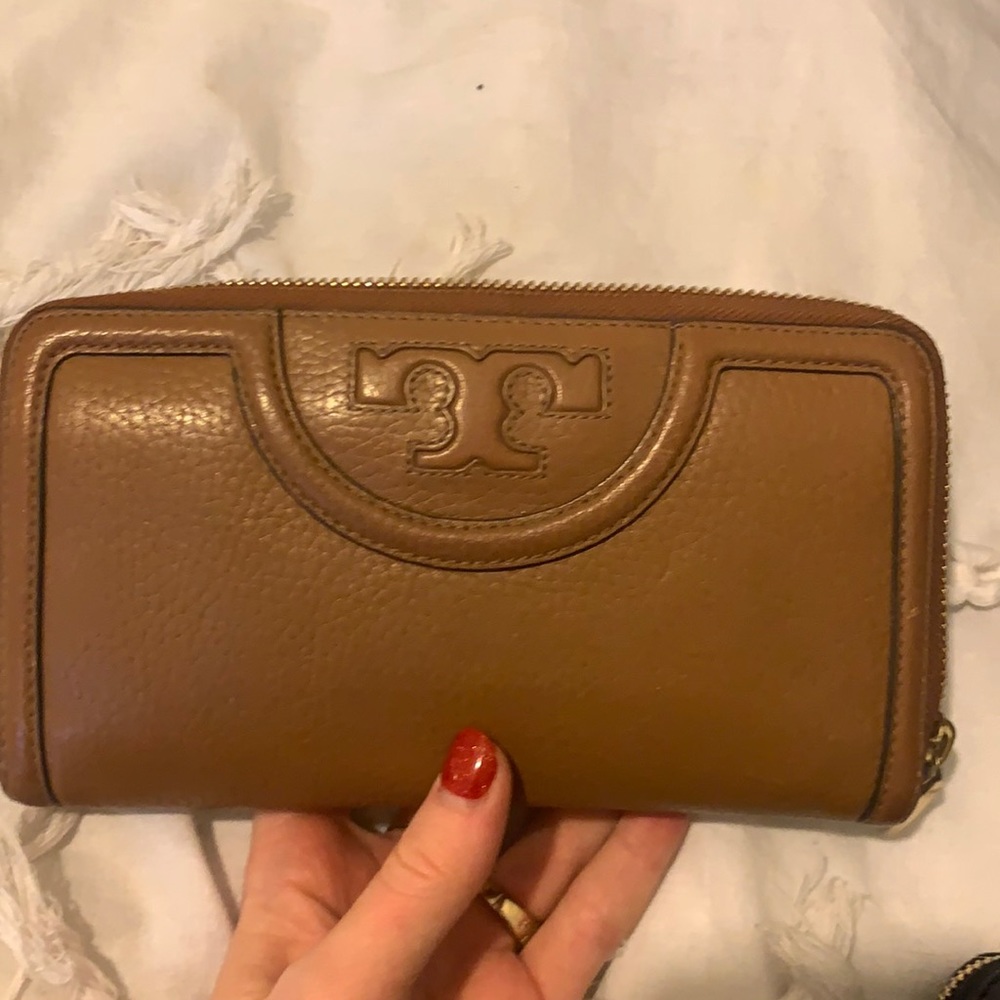 Brown Tory Burch wallet